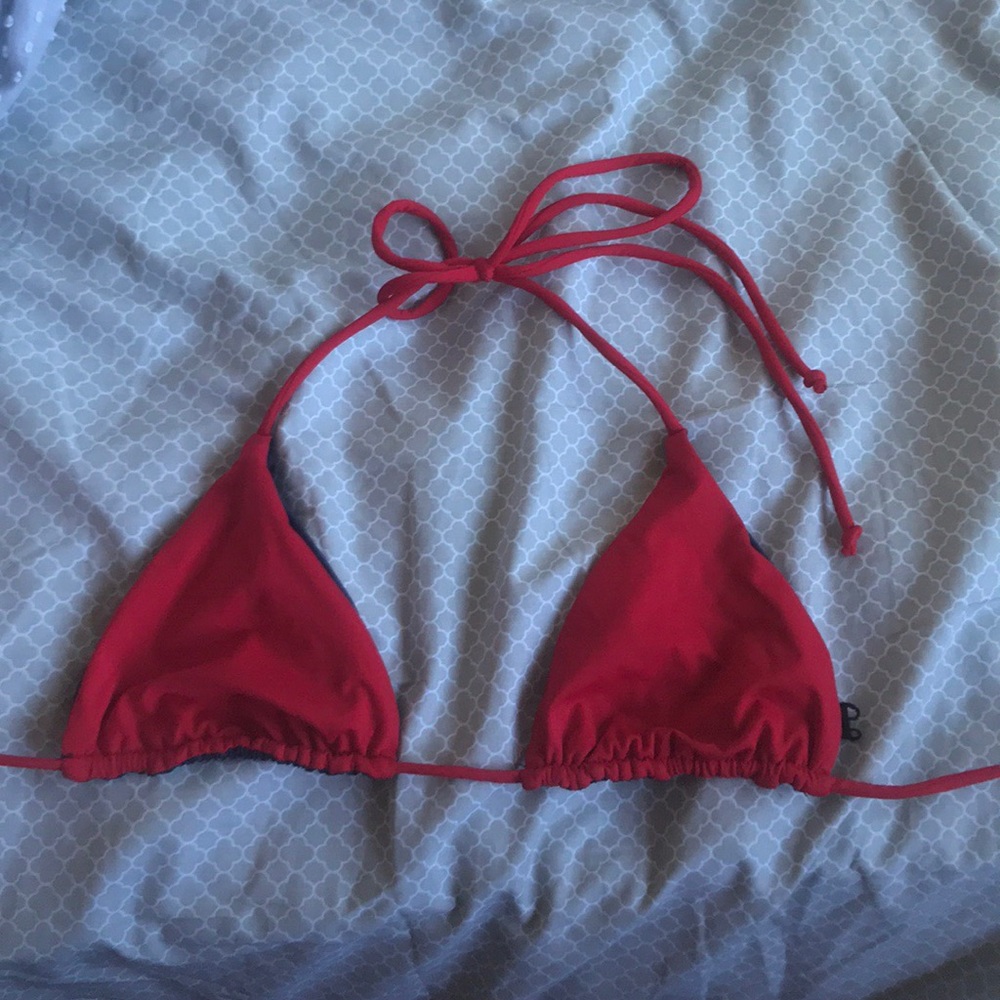 Reversible bikini top